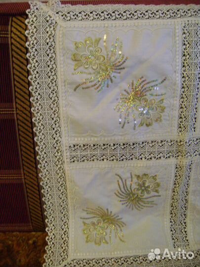 Скатерть новая нарядная 80х80см в Колпино