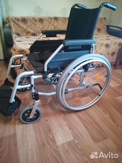 Инвалидная коляска новая