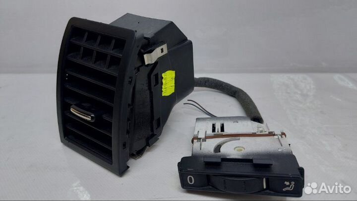 Дефлектор передний правый Volkswagen Touareg 7L