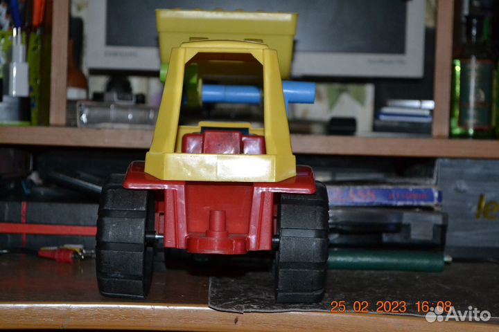 Трактор с ковшом+трактор