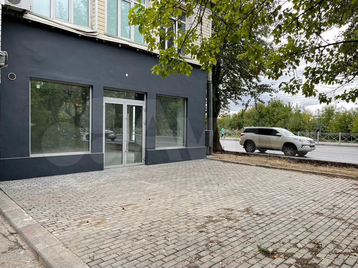 Сдам помещение под магазин, офис, кафе, студию