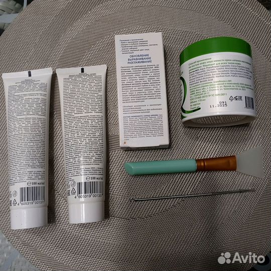 Набором косметика