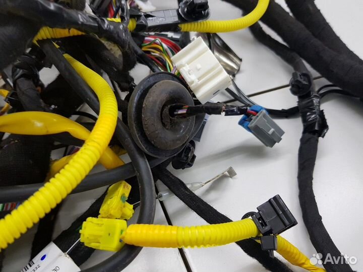 Электропроводка салона (Geely Atlas Pro)