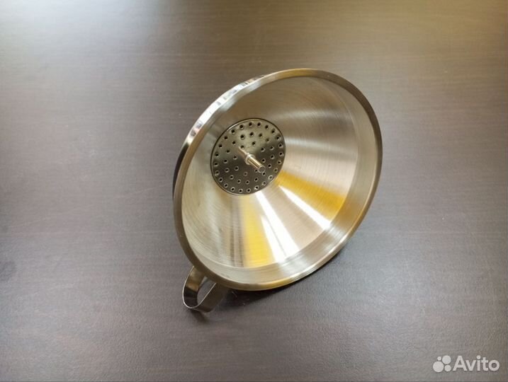 Воронка металлическая с сеткой