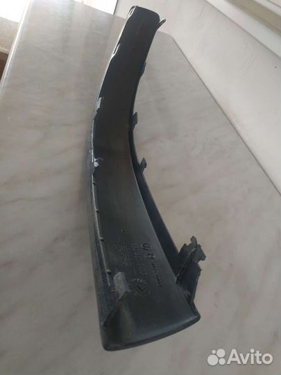 Молдинг на Фольксваген Пассат б5+, левый