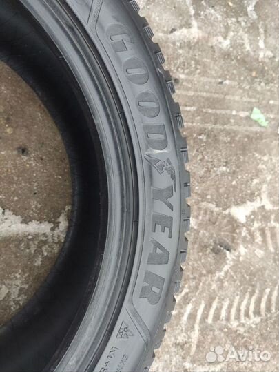 Goodyear Ultra Grip Ice Arctic 2 235/45 R18 98T