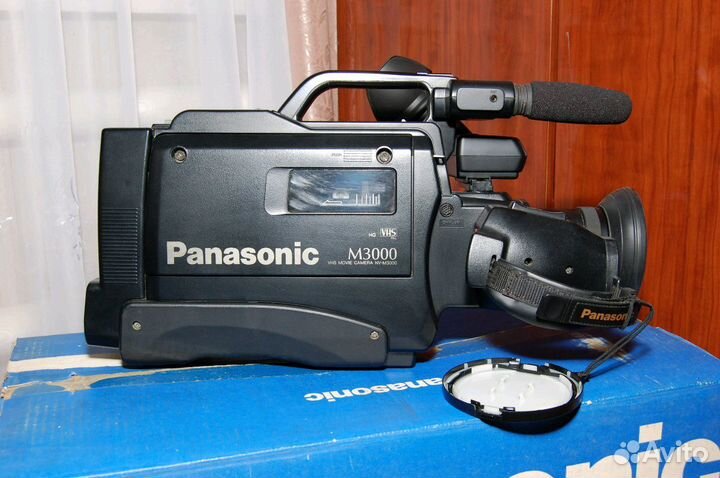 Видеокамера Panasonic M 3000