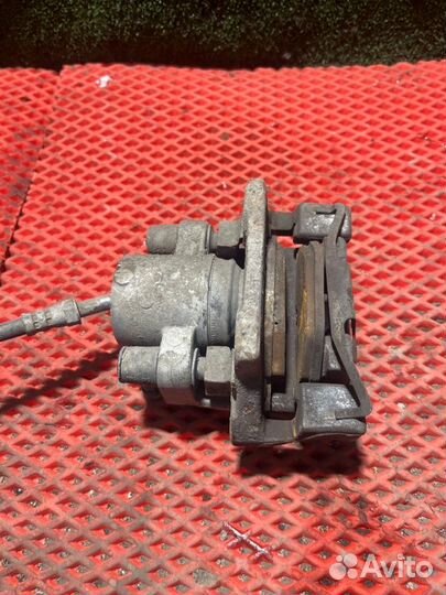 Суппорт задний правый Bmw 5-Series E39 M52B25 1