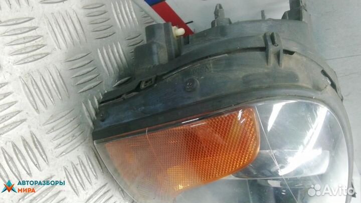 Фара правая Volvo XC90 2006
