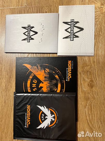 Артбуки и комиксы