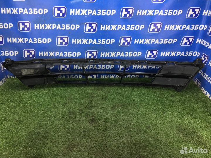Решетка в бампер передняя Hyundai Solaris RB