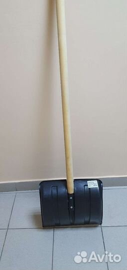 Лопата для уборки снега
