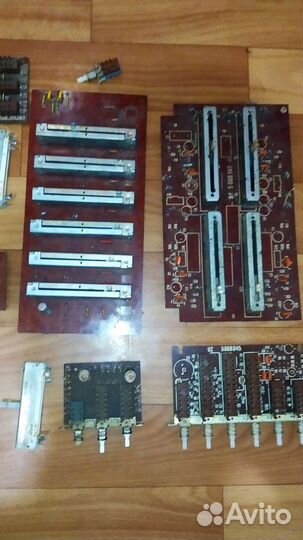 Платы с резисторами и переключателями