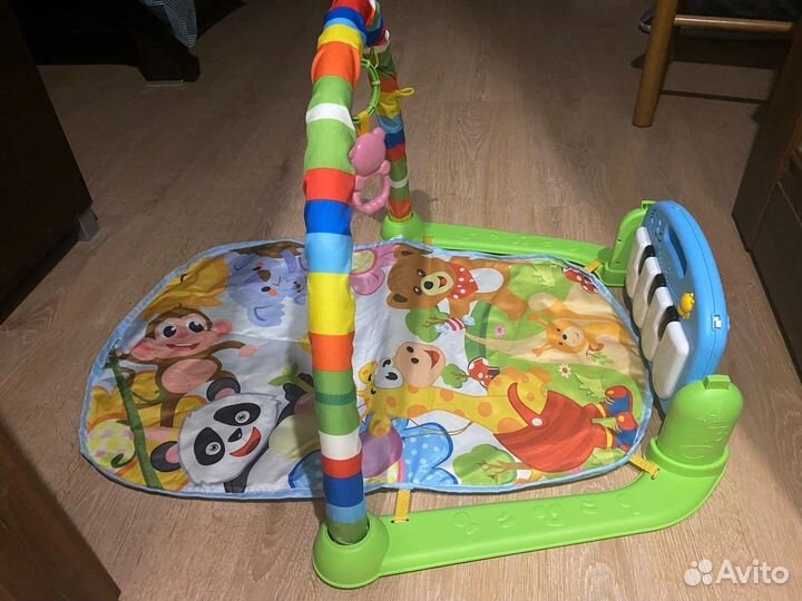 Развивающий коврик с пианином