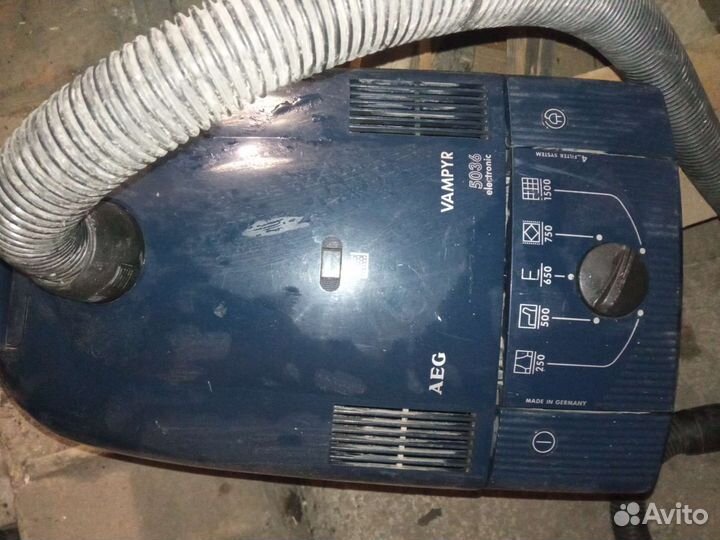 Пылесос AEG
