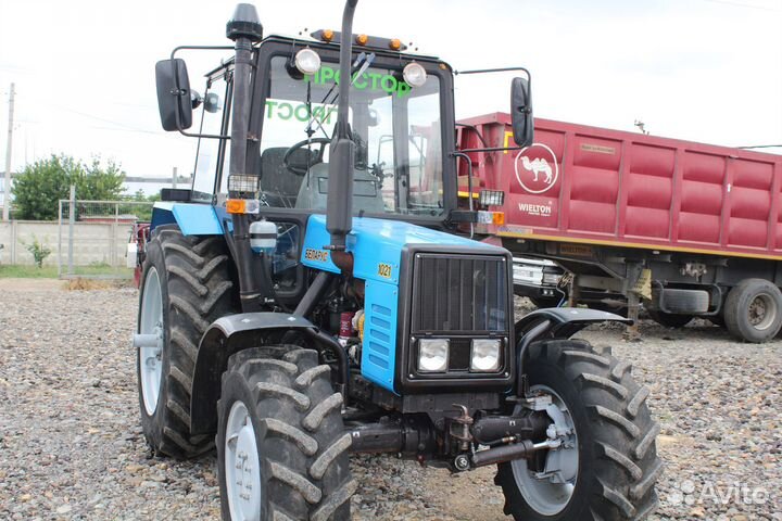 Трактор МТЗ (Беларус) 1021, 2015