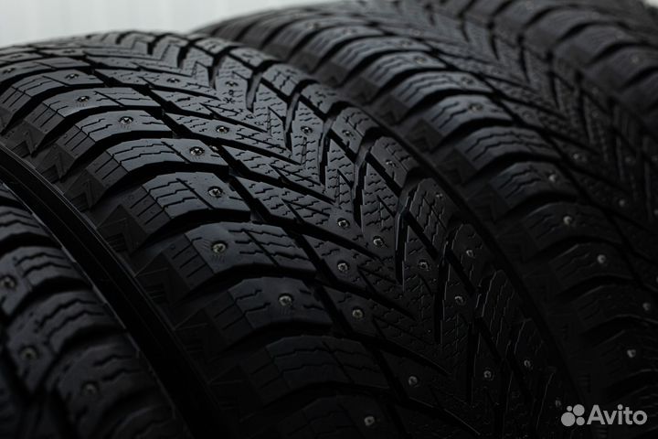 Nokian Tyres Hakkapeliitta 10p SUV 235/60 R18 107T