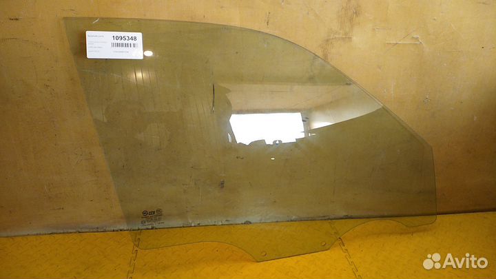 Стекло двери передней правой Accent II