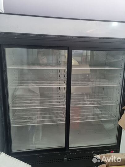 Холодильный шкаф