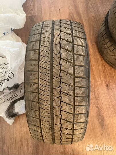 Bridgestone Blizzak VRX 225/45 R17 и 245/40 R17 91S