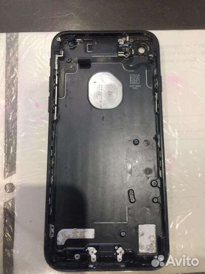 Телефон iPhone 7 разбор