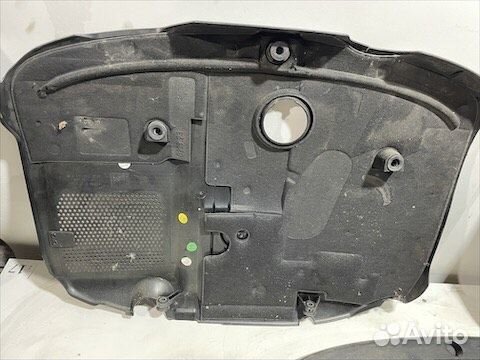 Крышка двигателя Мерседес ом 651