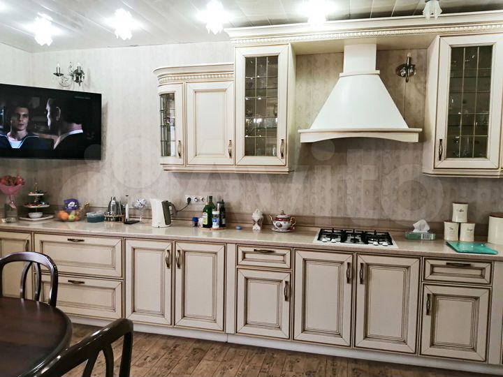 Коттедж 327,6 м² на участке 7,5 сот.