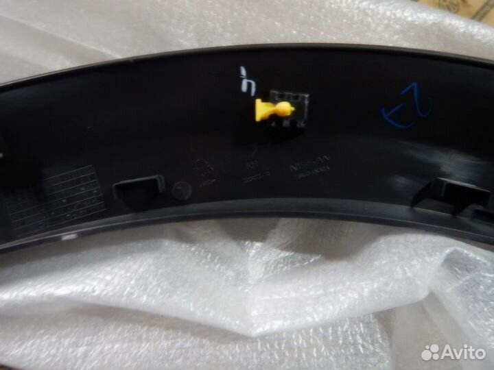 Молдинг заднего крыла правого Infiniti Qx50 новый