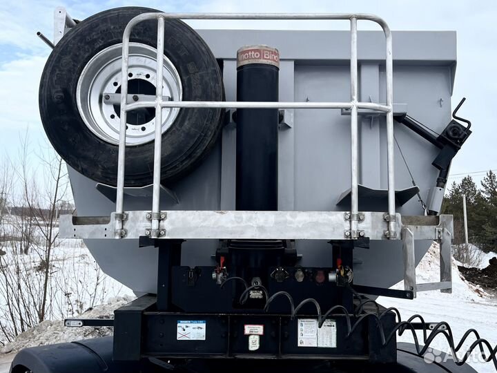 Полуприцеп самосвальный Grunwald 9453-0000010-50, 2018