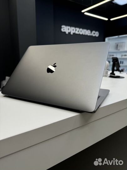 Macbook Pro 13-inch M2, 2022 8/256GB Silver
