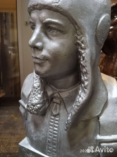 Ю. Гагарин бюст Монументскульптура металл