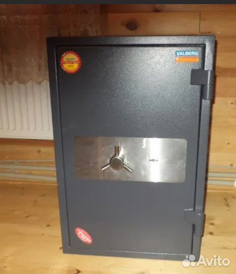 Сейф офисный Гарант 67