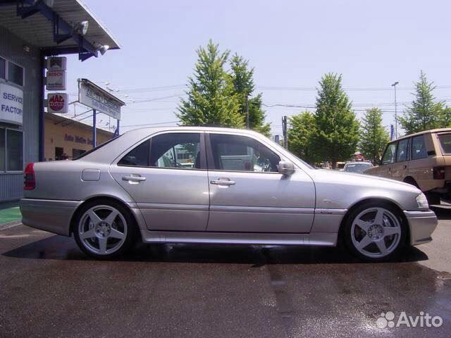 Боковые правые стекла оригинальные на мв-202