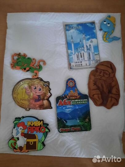 Магниты на холодильник из разных стран