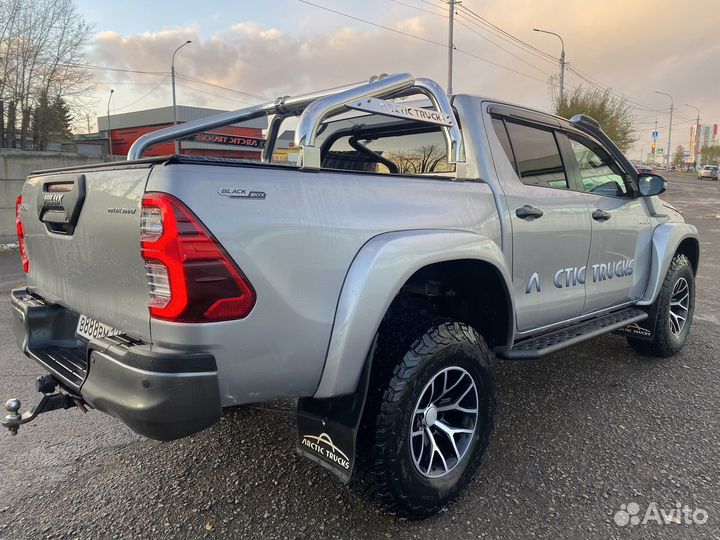 Продам автомобиль Toyota Hilux Arctic Trucks