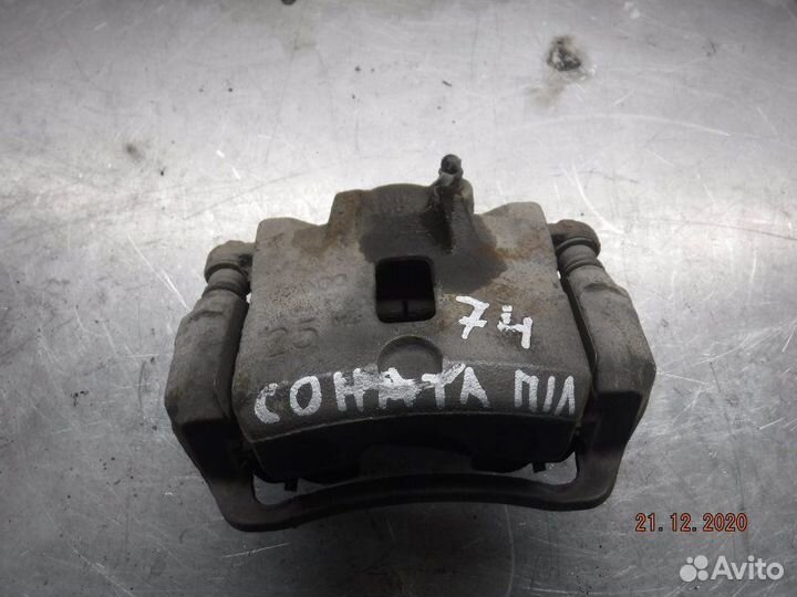 Суппорт передний левый Hyundai Sonata G4JP 2005