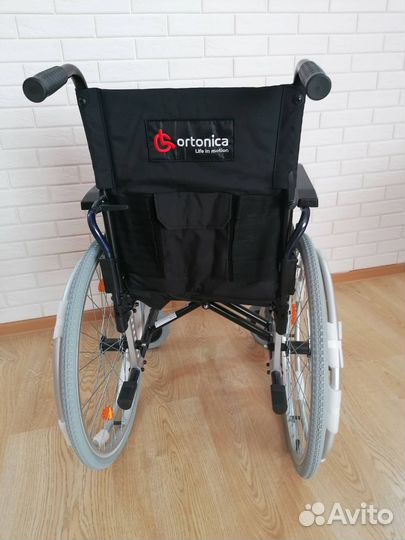 Инвалидная коляска новая. Ширина 40 см.Общая 60 см
