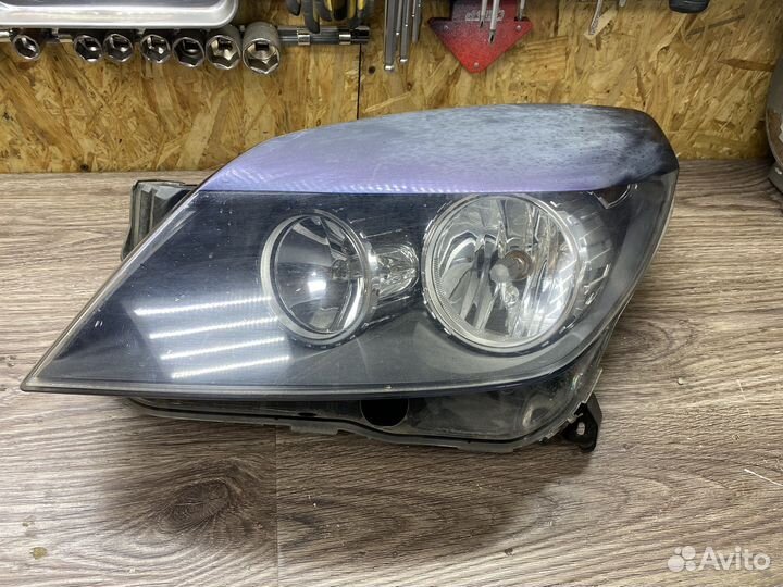 Фара левая Opel Astra H