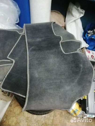 Автомобильные коврики ворсовые