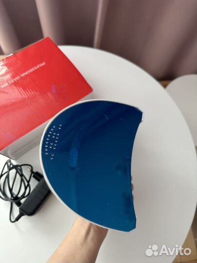 Лампа для маникюра новая