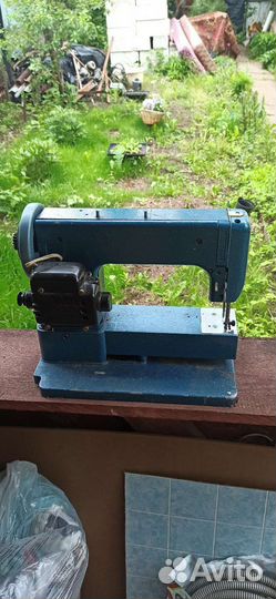 Швейная машинка 