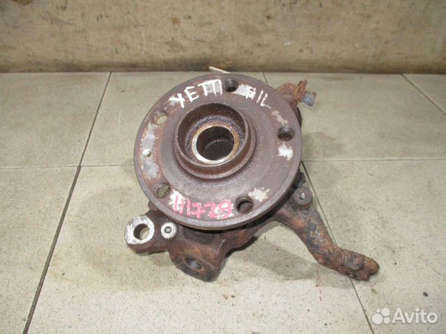 Кулак поворотный передний левый Skoda Yeti (5L)