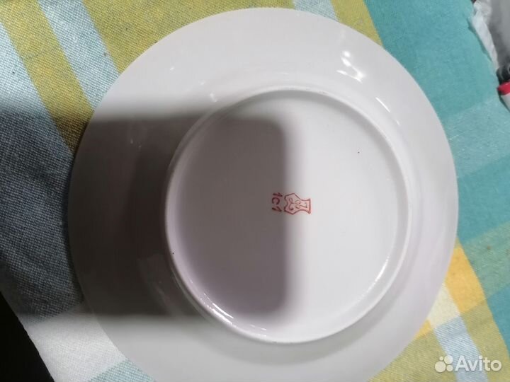 Тарелки 6 штук