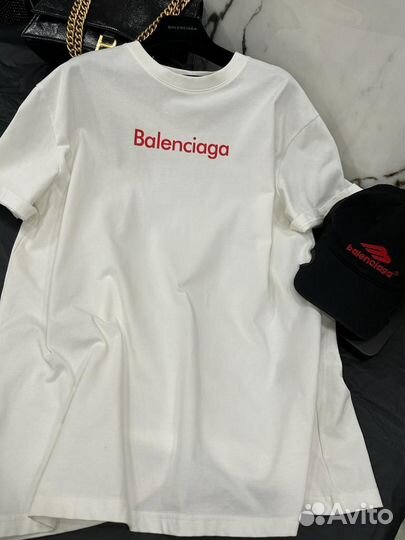 Balenciaga футболка белая