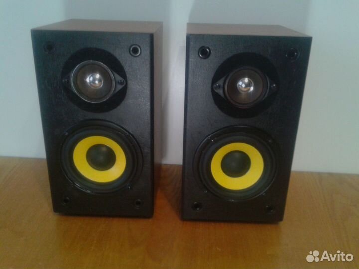 Компактная CD стереосистема