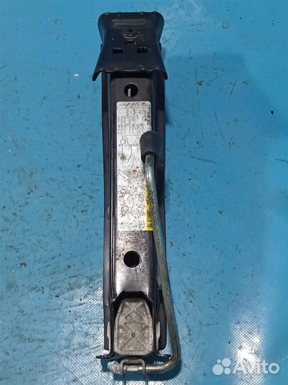 Домкрат VW Polo (Sed RUS) 2011