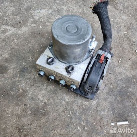 Блок ABS Audi A6 (C6)