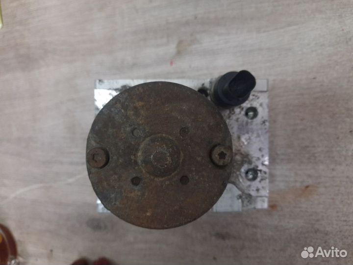 Блок ABS (насос) Mercedes-Benz Vito W639 (2003—201