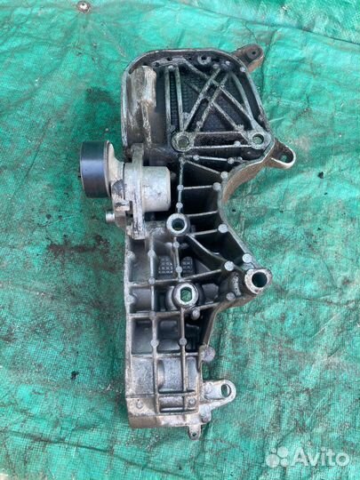 Кронштейн генератора и компрессора Renault Logan