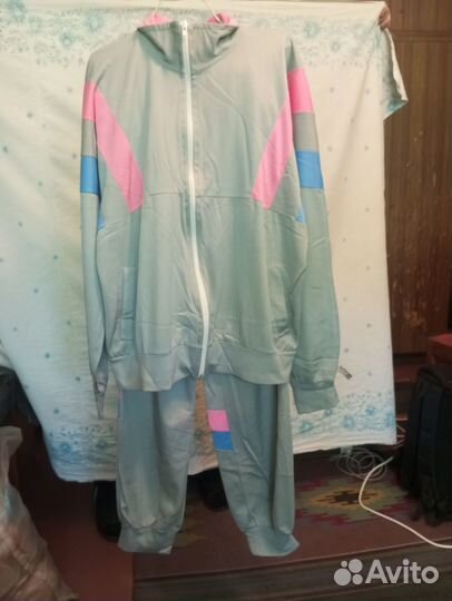 Спортивный костюм женский